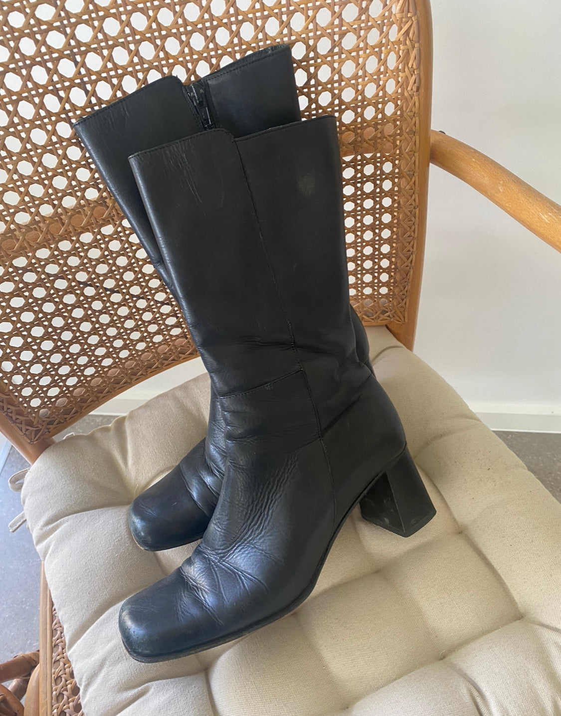 90s Country Road Leather Boots // Size 37