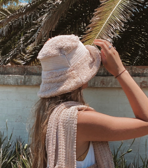 Sundays Bucket Hat // Latte